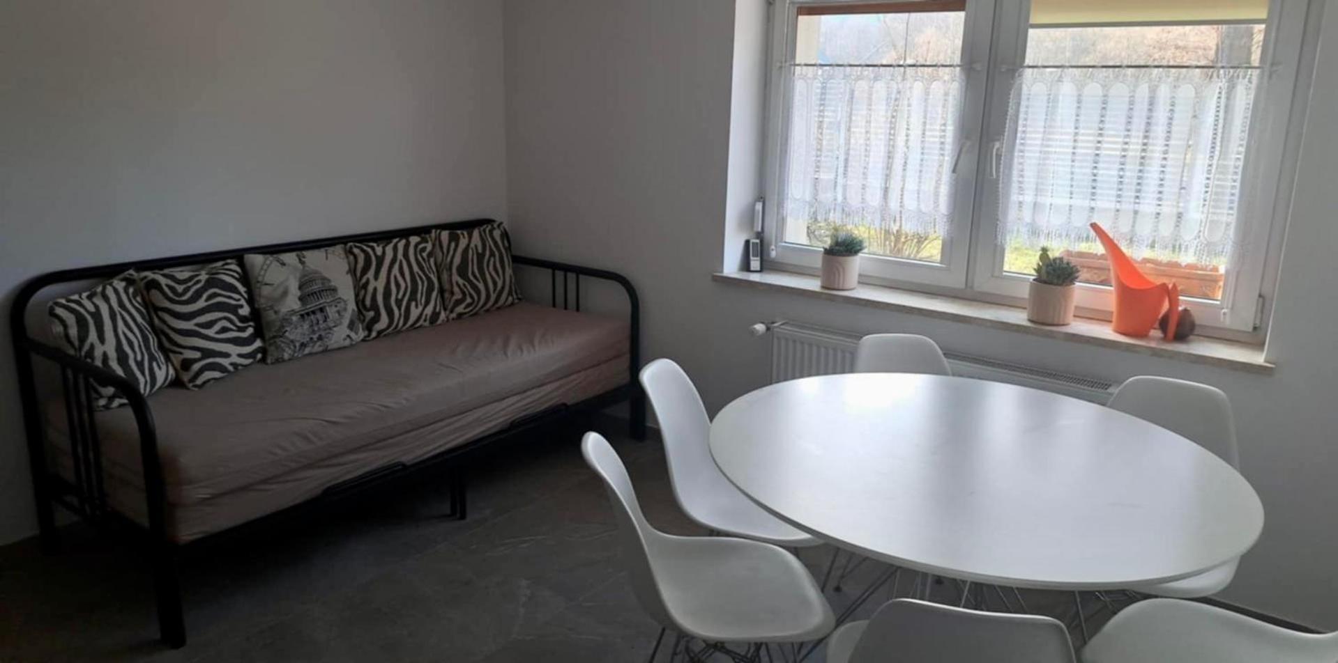 Mieszkanie Na Wylacznosc Jeleśnia Extérieur photo